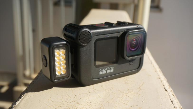 HERO9 Black用メディアモジュラーにライトモジュラーを取り付け