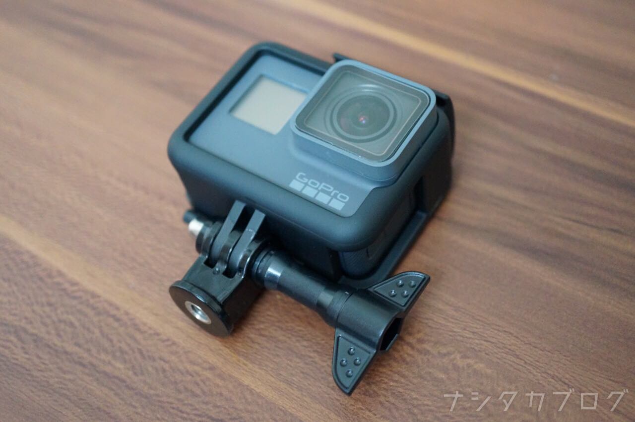 Gopro用ディヤードフレームケースレビュー 装着しながらサイドドアの開閉 充電しながらの撮影が可能 ナシタカブログ