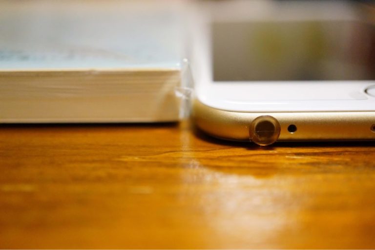MDノートとiPhone6Plusの厚み比較