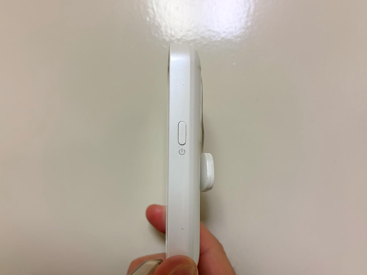 キッズフォン3の側面から見た厚み
