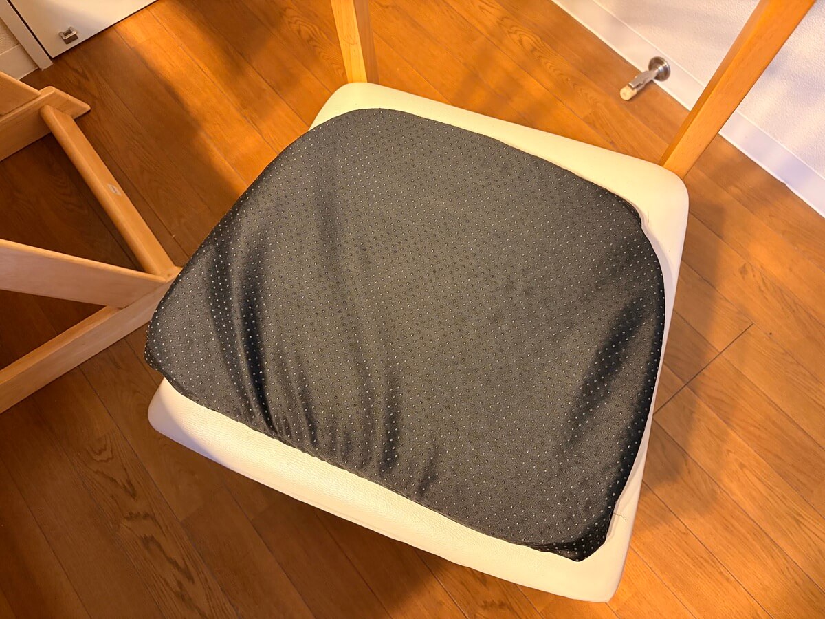 ジェルクッションカバー裏面の滑り止め加工
