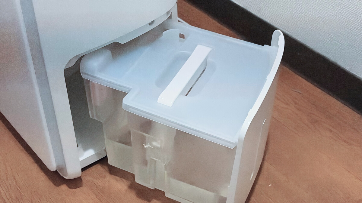 シャープCV-SH150の水タンクを引き出した様子